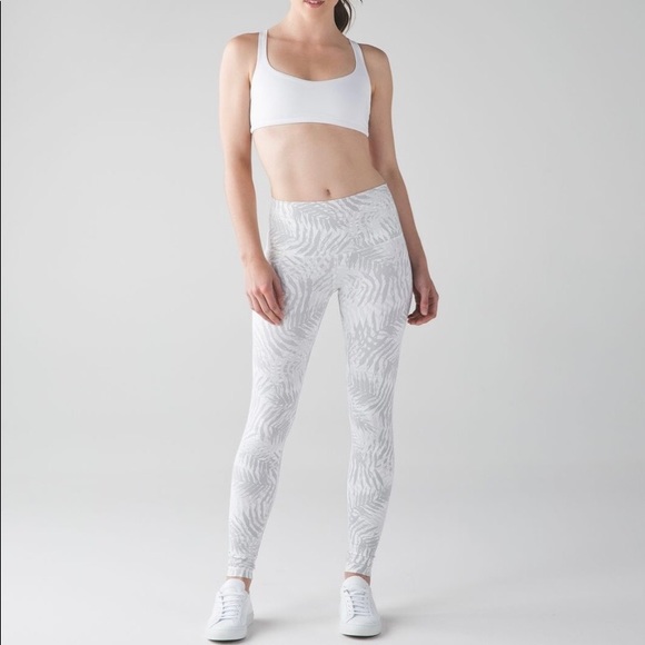 Lululemon Wunder Under Pant Hi-Rise Luxtreme White Tropical Fern Full Length 4 - Picture 8 of 12